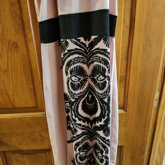 Venus NIP women's medium cold shoulder maxi dress - Picture 7 of 8